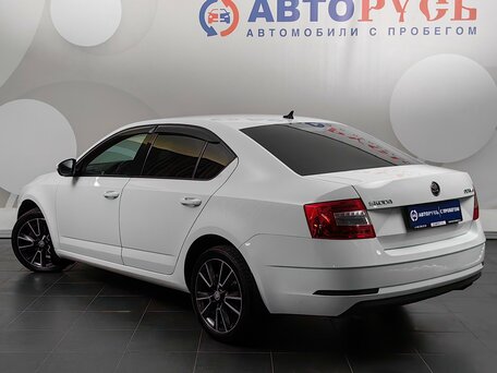 2017 Skoda Octavia III (A7) Рестайлинг, белый, 1448000 рублей, вид 2