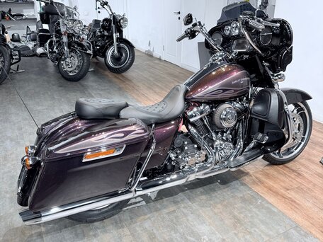2017 Harley-Davidson Street Glide, фиолетовый, 1799000 рублей, вид 5