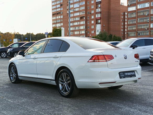 2016 Volkswagen Passat B8, белый, 1335000 рублей - вид 6