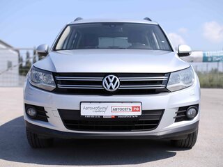 2014 Volkswagen Tiguan I Рестайлинг, серебристый, 1352000 рублей, вид 2
