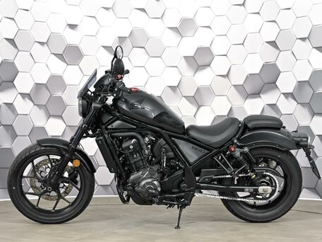 2021 Honda CMX 1100 Rebel, серый, 957000 рублей, вид 4