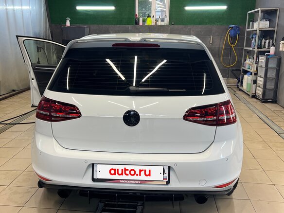 2013 Volkswagen Golf VII, белый - вид 1