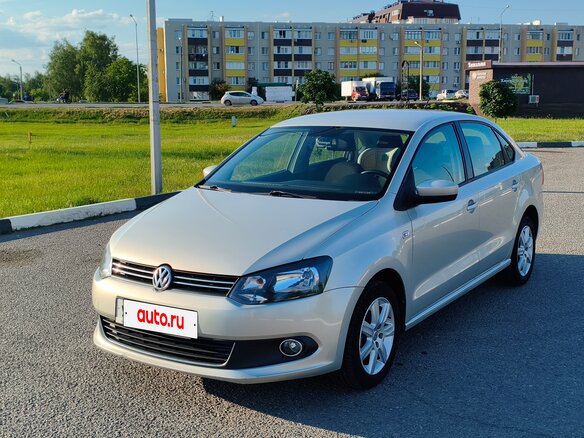 2012 Volkswagen Polo V, серебристый, 980000 рублей