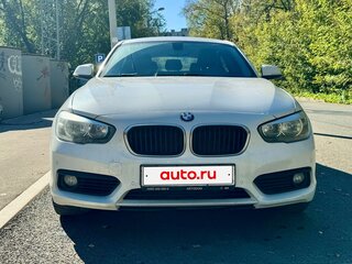 2019 BMW 1 серии 118i II (F20/F21) Рестайлинг 2, белый, 1990000 рублей, вид 5
