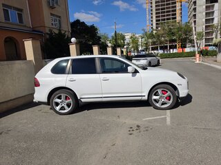 2007 Porsche Cayenne Turbo I Рестайлинг (957), белый, 1100000 рублей, вид 2