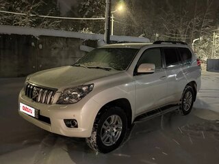 2010 Toyota Land Cruiser Prado 150 Series, белый, 2800000 рублей, вид 1