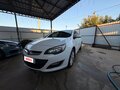 2013 Opel Astra J Рестайлинг, белый - вид 2