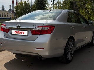 2013 Toyota Camry VII (XV50), серебристый, 1790000 рублей, вид 5