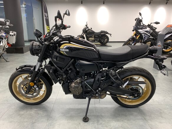 2023 Yamaha XSR700, чёрный, 890000 рублей - вид 1