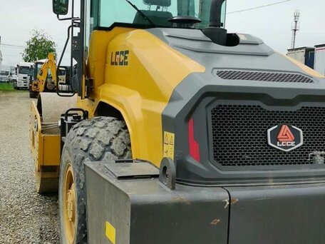 2023 SDLG RS8140, 5210000 рублей, вид 4