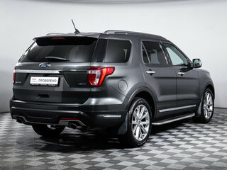 2018 Ford Explorer V Рестайлинг 2, серый, 2950000 рублей, вид 5