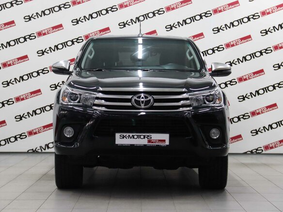 2017 Toyota Hilux VIII, чёрный, 2895950 рублей - вид 1