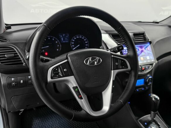 2011 Hyundai Solaris I, голубой, 650000 рублей - вид 10