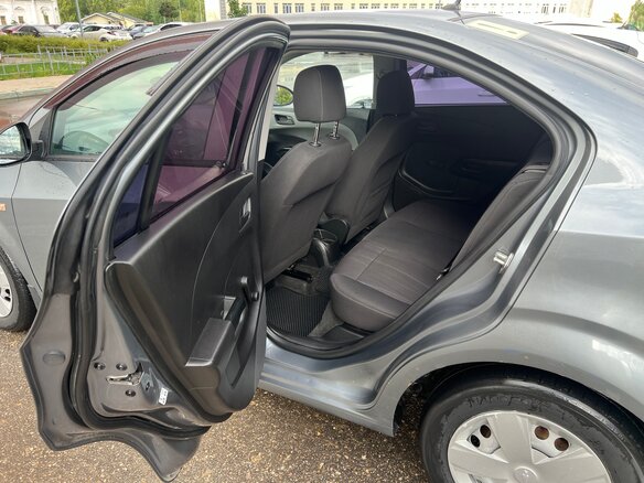 2013 Chevrolet Aveo II, серый, 550000 рублей - вид 11