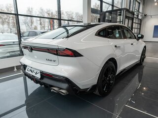 2025 Changan UNI-V I, белый, 3429900 рублей, вид 3