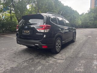 2020 Subaru Forester V, чёрный, 1842095 рублей, вид 4