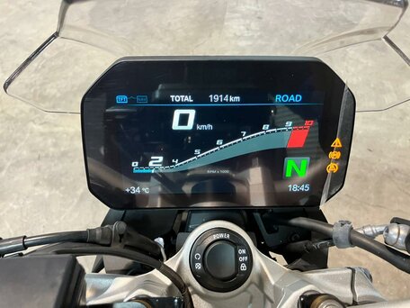 2023 BMW F 900 R, серый, 1177000 рублей, вид 5
