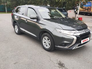 2021 Mitsubishi Outlander III Рестайлинг 3, серый, 2600000 рублей, вид 4