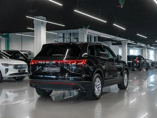2024 Volkswagen Touareg III Рестайлинг, чёрный, 9100000 рублей, вид 5