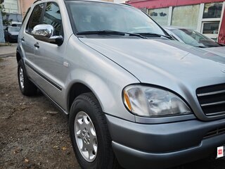 1998 Mercedes-Benz M-Класс 320 I (W163), серый, 650000 рублей, вид 3