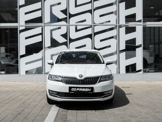 2018 Skoda Rapid I Рестайлинг, белый, 1400000 рублей, вид 3