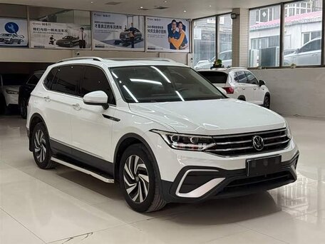 2023 Volkswagen Tiguan II Рестайлинг, белый, 2450000 рублей, вид 3