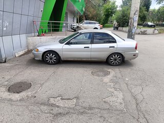 2000 Mitsubishi Mirage V, серебристый, 199999 рублей, вид 5