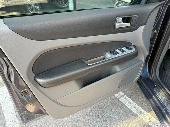 2008 Ford Focus II Рестайлинг, серый, 385000 рублей - вид 11