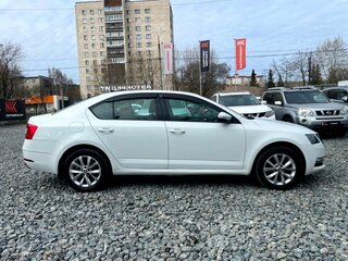 2018 Skoda Octavia III (A7) Рестайлинг, белый, 1279000 рублей, вид 4