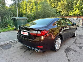 2016 Lexus ES 350 VI Рестайлинг, коричневый, 2350000 рублей, вид 3
