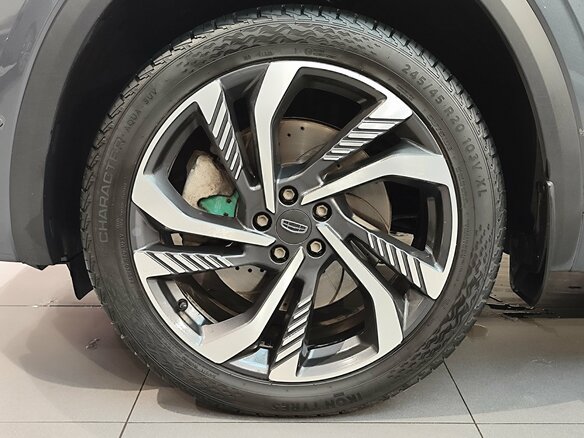 2023 Geely Monjaro I, серый, 2295000 рублей - вид 32
