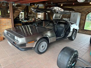 1981 DeLorean DMC-12, серебристый, 15000000 рублей, вид 1