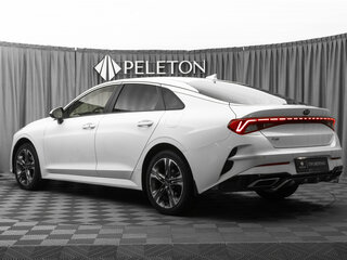 2021 Kia K5 III, белый, 2340000 рублей, вид 4