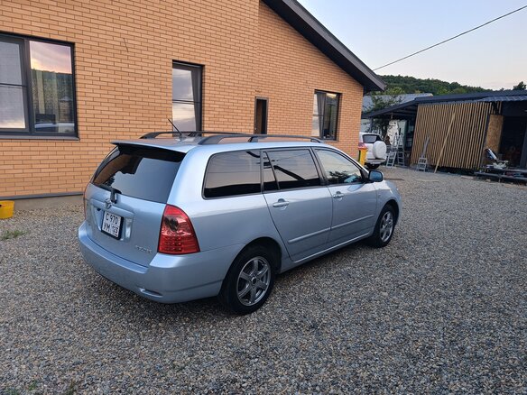 2005 Toyota Corolla Fielder IX (E120, E130) Рестайлинг, серебристый, 600000 рублей - вид 4