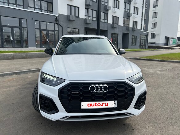 2025 Audi Q5 L 45 TFSI II (FY) Рестайлинг, белый, 6250000 рублей - вид 1
