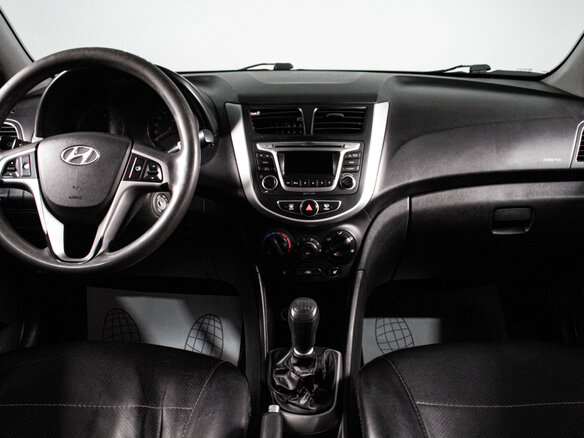 2014 Hyundai Solaris I Рестайлинг, чёрный, 799000 рублей - вид 11