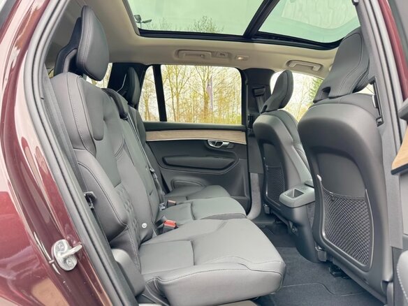2025 Volvo XC90 B5 II Рестайлинг 2, коричневый, 8150000 рублей - вид 10