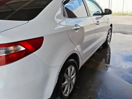 2013 Kia Rio III, белый, 600000 рублей, вид 4