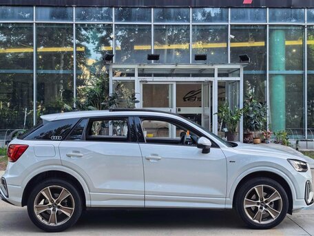 2022 Audi Q2 L 35 TFSI I Рестайлинг, белый, 1544000 рублей, вид 3