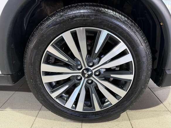 2019 Mitsubishi Outlander III Рестайлинг 3, белый - вид 23