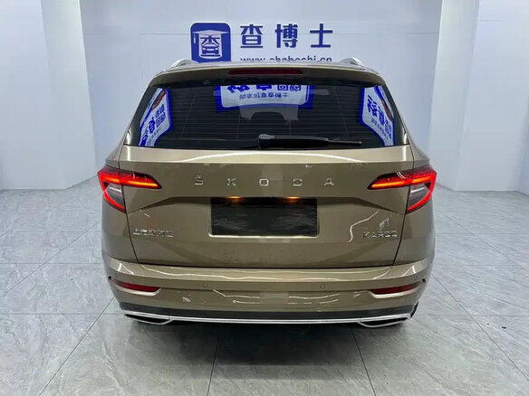 2023 Skoda Karoq I, бежевый, 2200000 рублей - вид 4