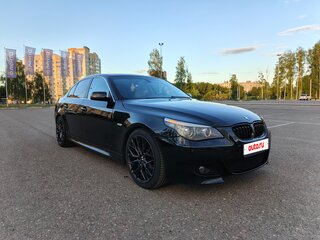 2008 BMW 5 серии 525i V (E60/E61) Рестайлинг, чёрный, 1500000 рублей, вид 3