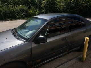2002 Mitsubishi Carisma I Рестайлинг, белый, 200000 рублей, вид 1