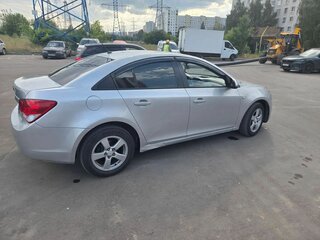 2010 Chevrolet Cruze I, серебристый, 535000 рублей, вид 4