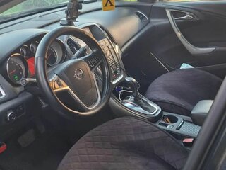 2011 Opel Astra J, чёрный, 605000 рублей, вид 4