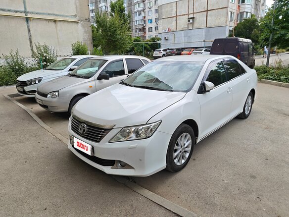 2012 Toyota Camry VII (XV50), белый, 1200000 рублей - вид 1