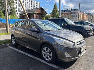 2013 Hyundai Solaris I, чёрный, 550000 рублей, вид 3