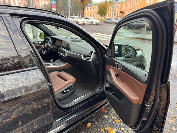 2021 BMW X5 30d IV (G05/G18), чёрный, 8190000 рублей - вид 24