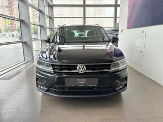 2019 Volkswagen Tiguan II, чёрный, 1929000 рублей, вид 3