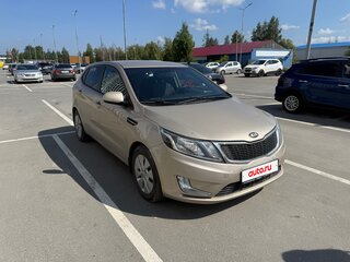 2013 Kia Rio 4-speed III, бежевый, 930000 рублей, вид 2